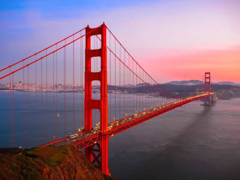 kham pha cau cong vang ky quan kien truc giua bien troi san francisco
